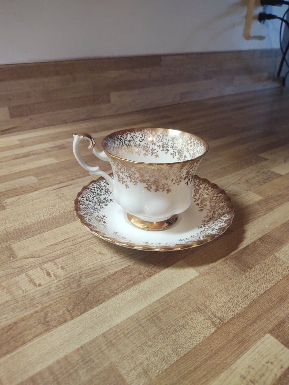 Royal Albert gold pattern